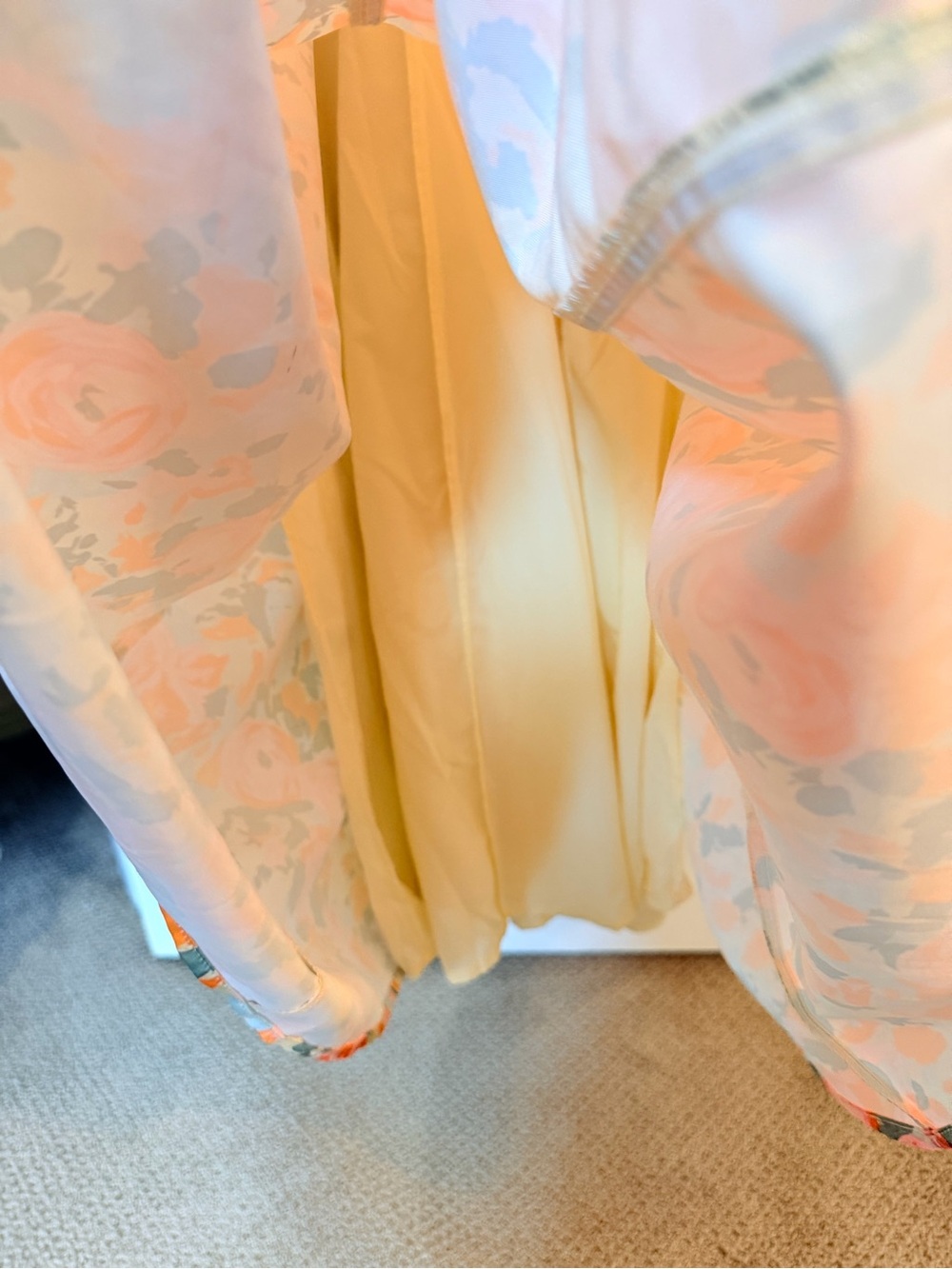 Beautiful Floral Maxi Dress With Puff Sleeves And A Bow Detail NWT - Picture 8 of 8